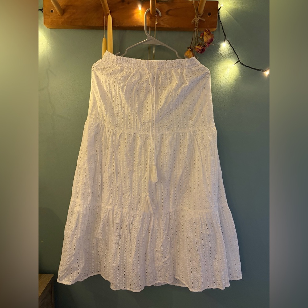 Elegant White Eyelet Skirt